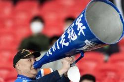 球队筹备新一轮比赛，备战艰苦迎接挑战