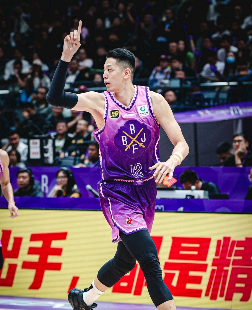 北京男篮实力雄厚领先全队，信心倍增迈向成功的简单介绍