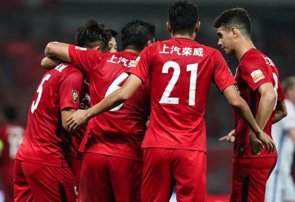 关于上海上港备战中超联赛，力争稳住争冠位置的信息