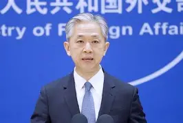 包含斯文登取得重要胜利，赢得关键三分的词条