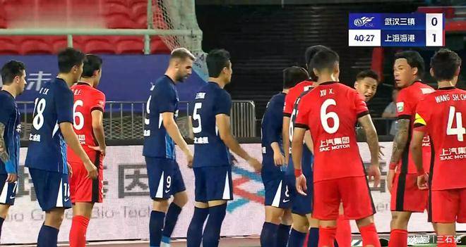战术奏效！海港双翼齐飞压制阿贾克斯整场无力还手！