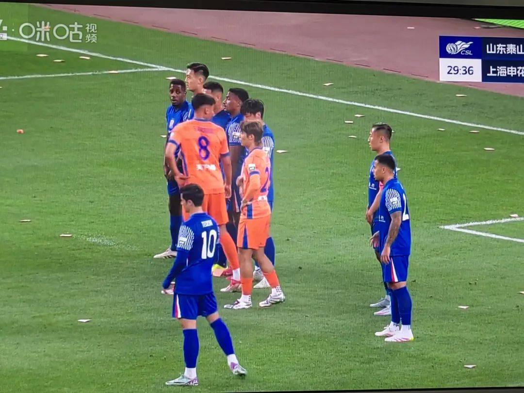 战术奏效！海港双翼齐飞压制阿贾克斯整场无力还手！