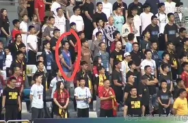 波尔图传射建功，海港新星横空出世，场边球探频频记笔记的简单介绍
