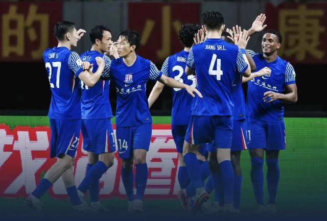 申花五连胜继续领跑积分榜，国安主帅陷下课危机！的简单介绍