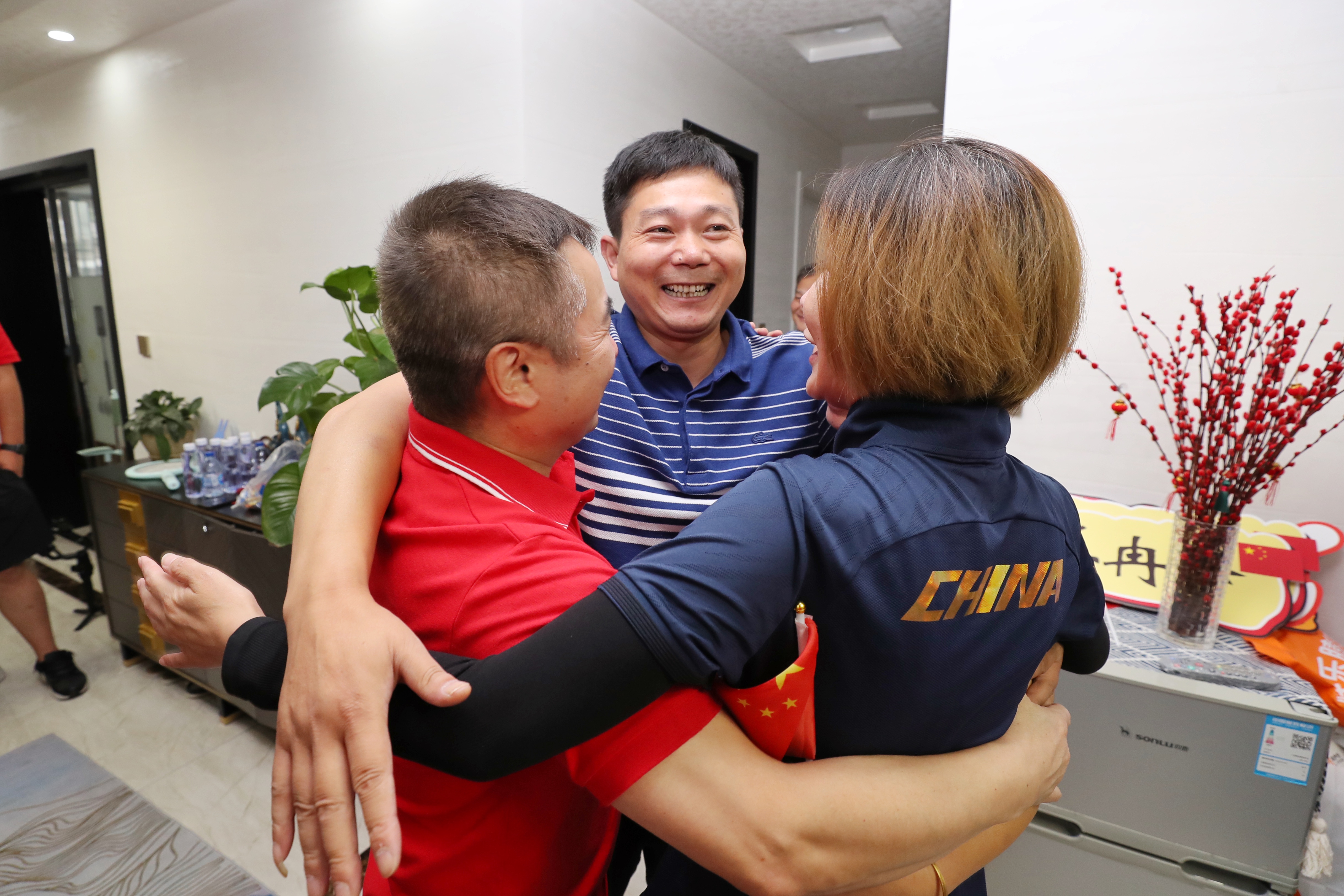 关于格列兹曼今日表现抢眼，国安整场无解，教练赛后亲自拥抱的信息